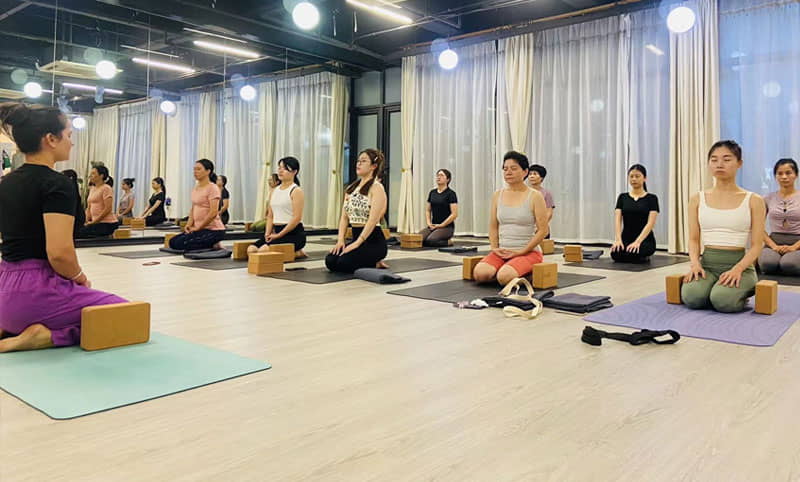 200 Hour yoga teacher training in Rishikesh